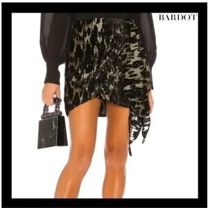 Bardot black and gold velvet skirt size xs